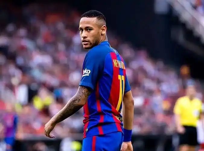 中的表现却 中的表现却